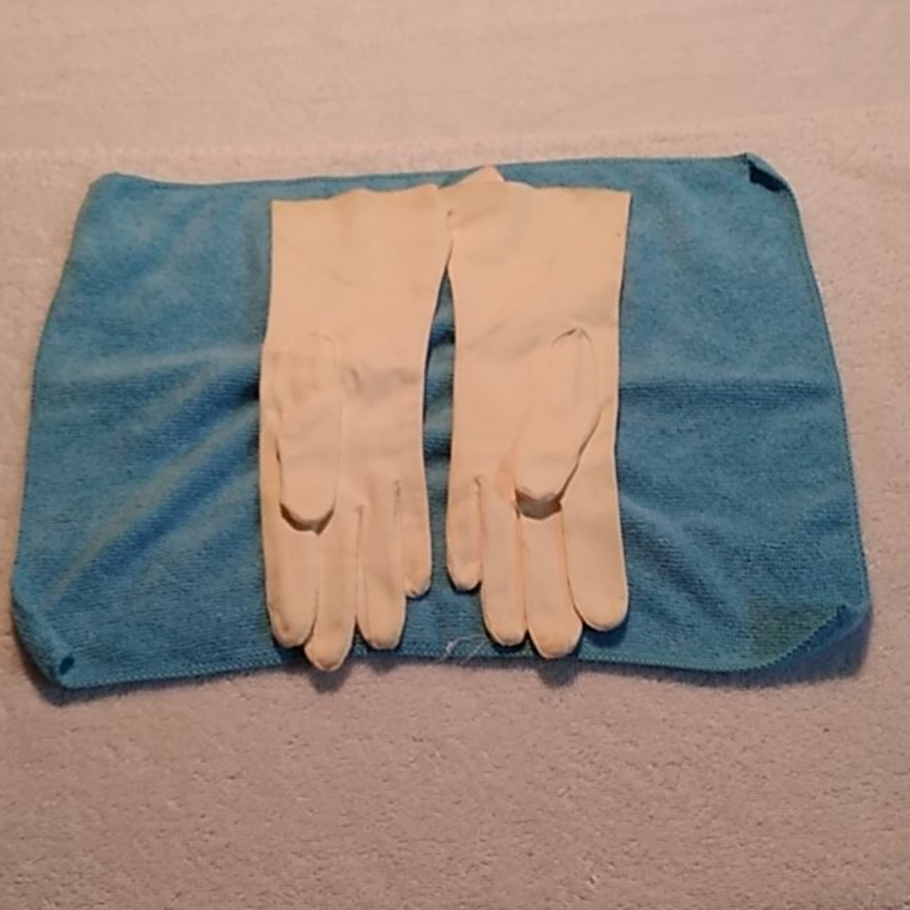 Vintage Woman's Dress Gloves 1960's